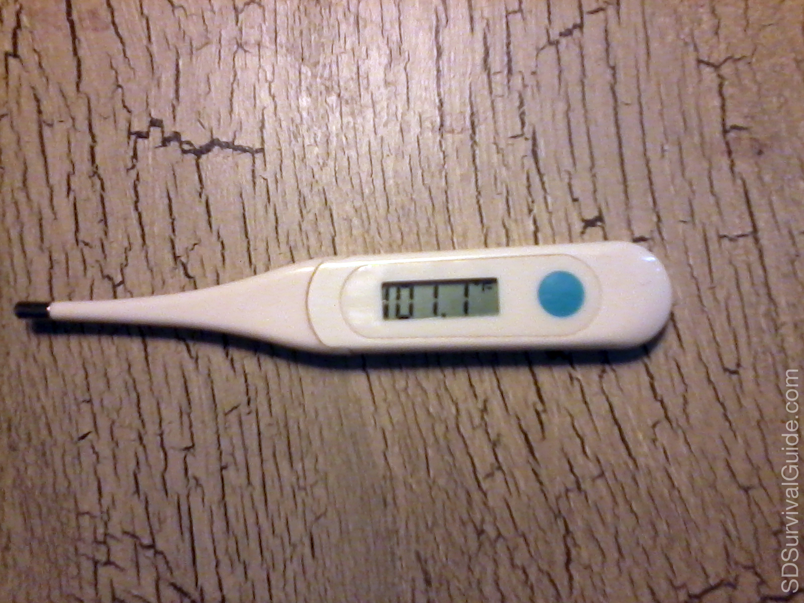 Сделай температуру дома. Градусник сттемпературой. Тест на беременность градусником. Градусник 41. Фото градусника с высокой температурой.